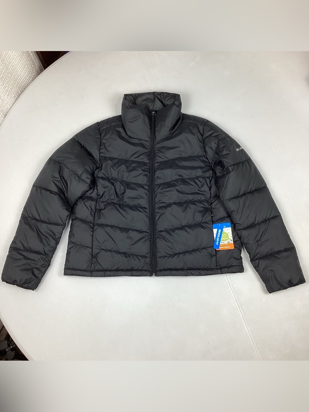Columbia Women’s Cropped Puffer Jacket Size L Black New with tag READ DEFECTS